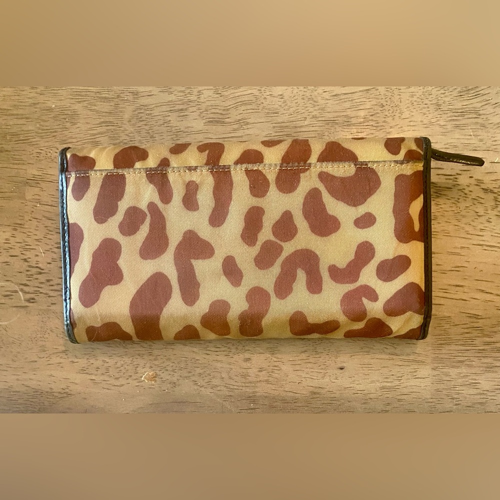 kate spade Beige and Brown Leopard Print Continental Wallet - Picture 2 of 7